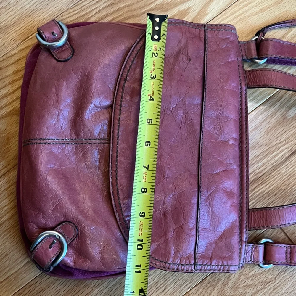 Fossil cranberry crossbody Leather Shoulder Bag with dual straps several pockets